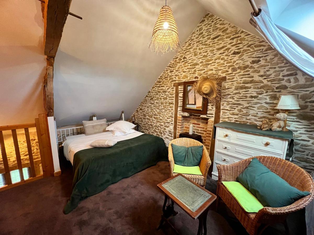 Appart' D'Hotes , Ch Et Gite Au Manoir De La Haute Pilais Chantepie Exterior photo